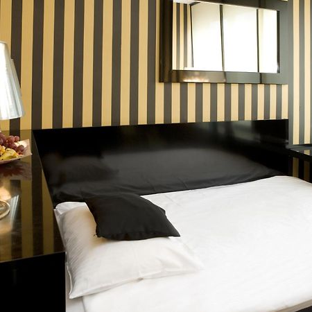 Relexa Hotel Bellevue An Der Alster Hamburg Room photo