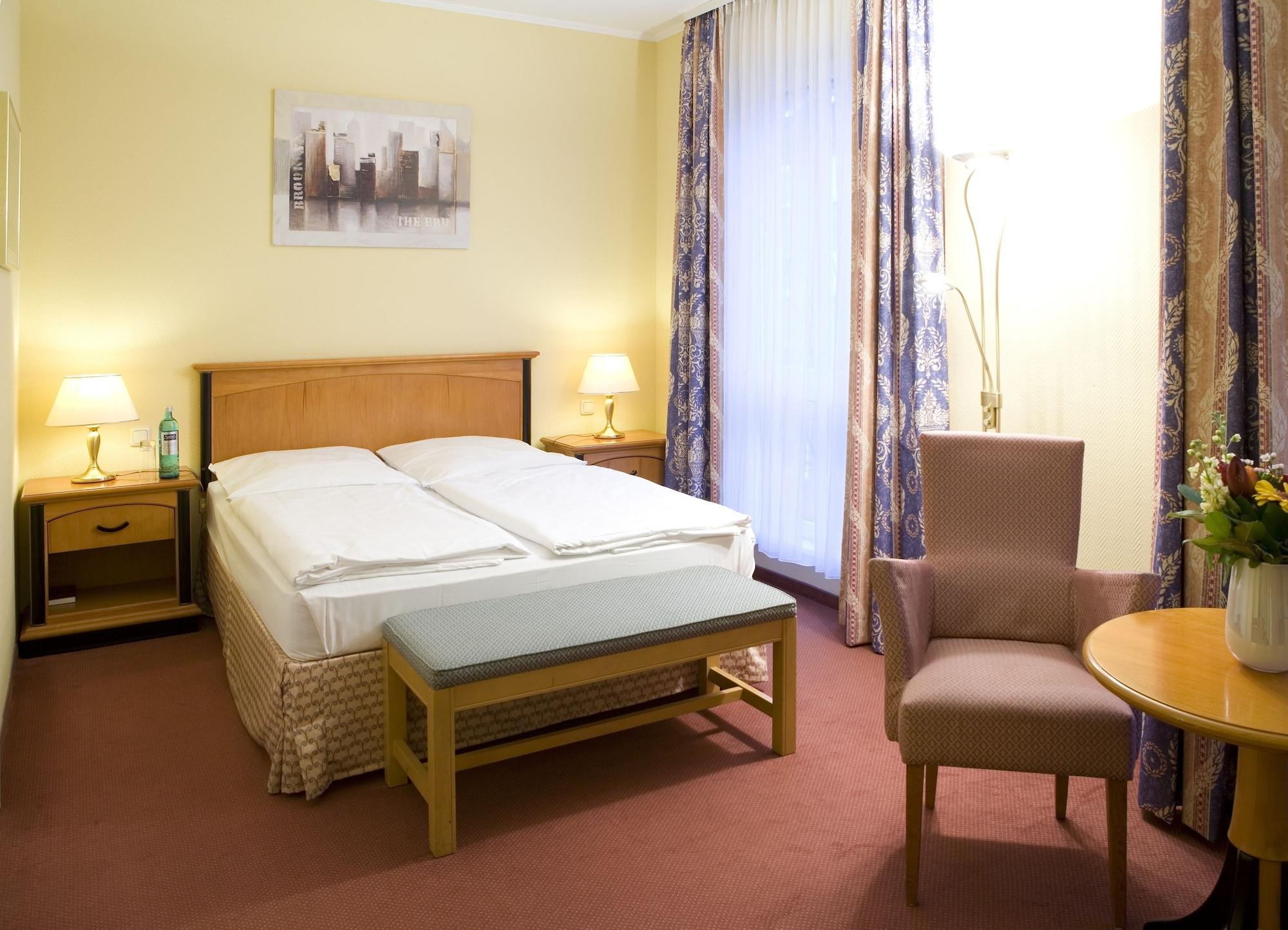 Relexa Hotel Bellevue An Der Alster Hamburg Exterior photo
