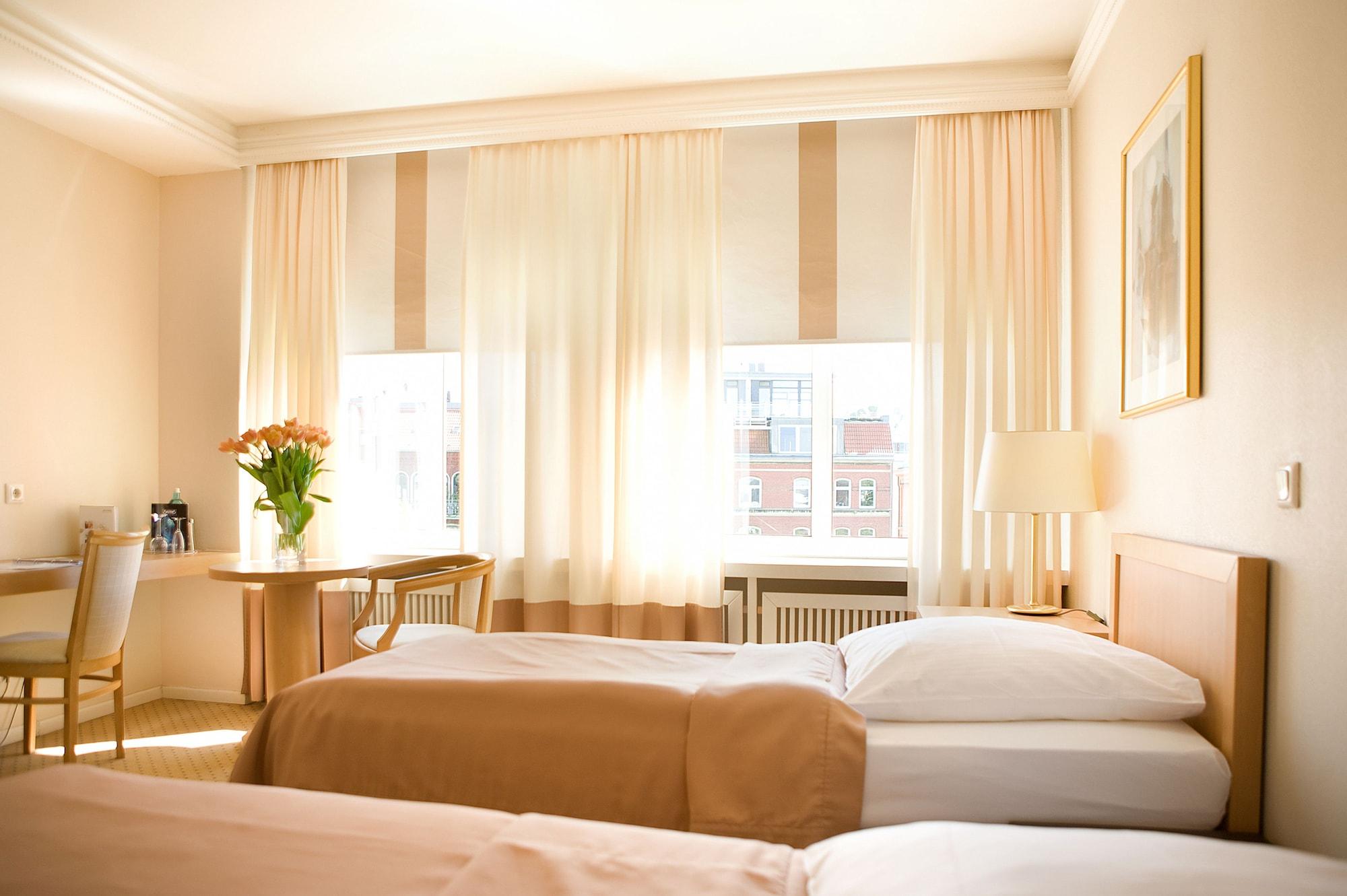 Relexa Hotel Bellevue An Der Alster Hamburg Exterior photo