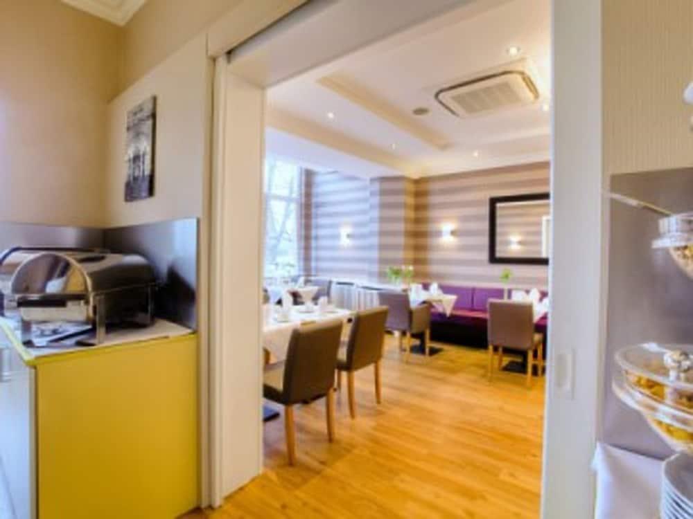 Relexa Hotel Bellevue An Der Alster Hamburg Exterior photo