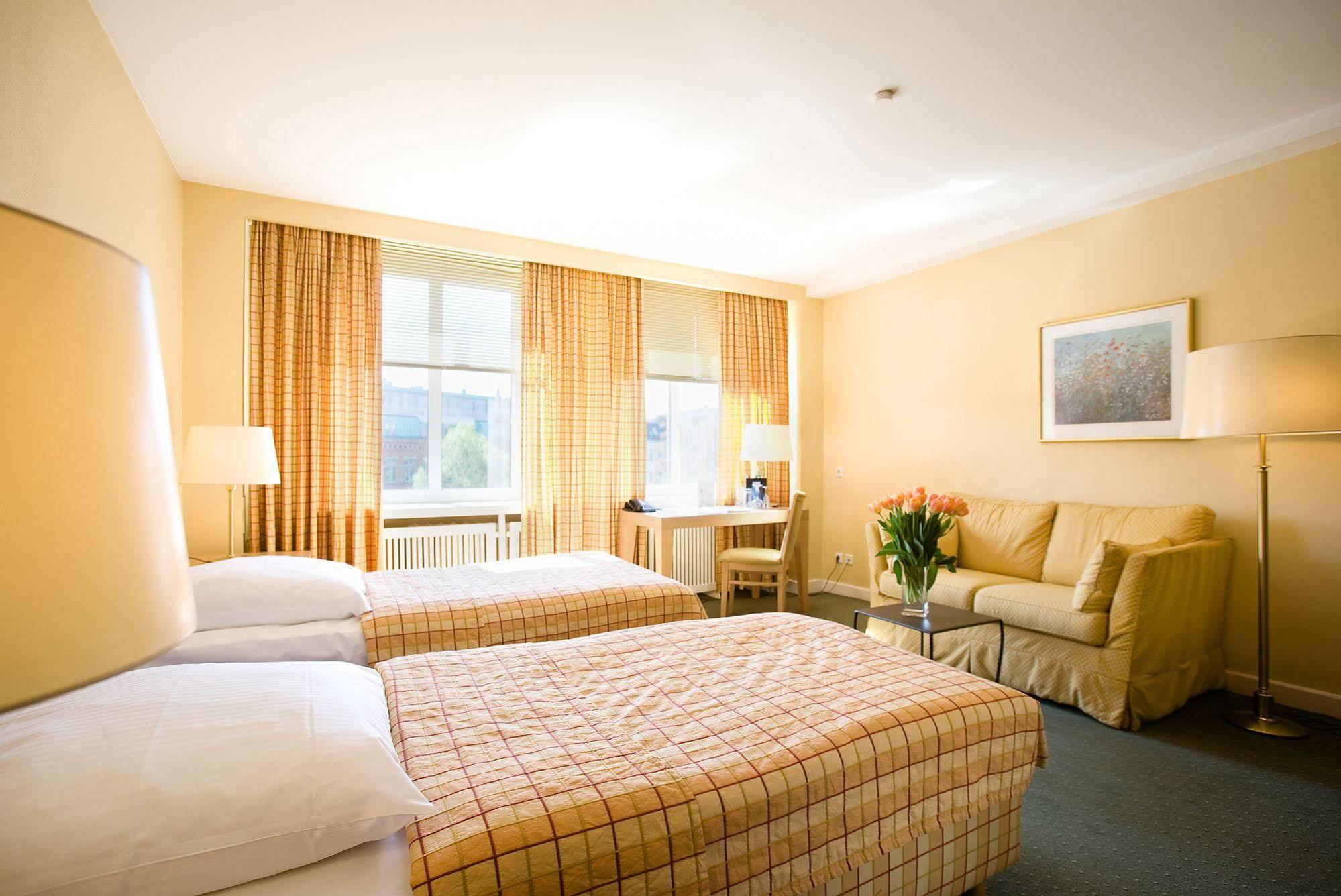 Relexa Hotel Bellevue An Der Alster Hamburg Room photo